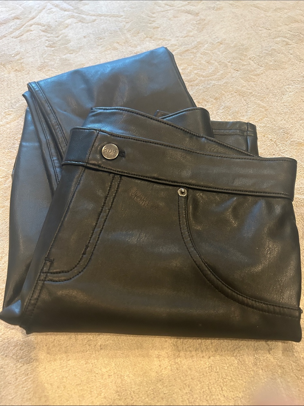 HUE Black Faux Leather Jeggings
